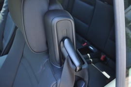 2011款宝马325i敞篷版