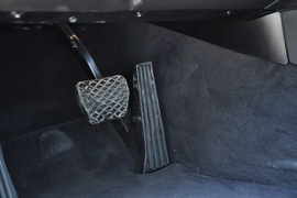 2011款宝马325i敞篷版