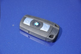 2011款宝马325i敞篷版