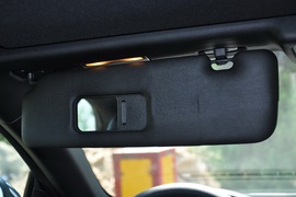 2011款宝马325i敞篷版