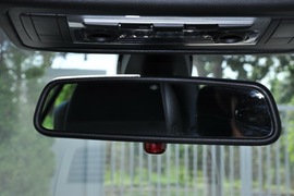 2011款宝马325i敞篷版