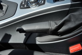 2011款宝马325i敞篷版