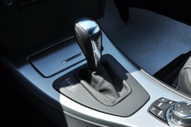 2011款宝马325i敞篷版