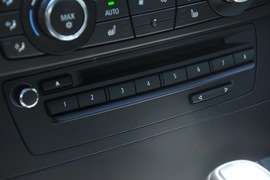 2011款宝马325i敞篷版