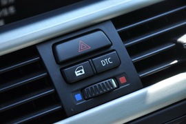 2011款宝马325i敞篷版