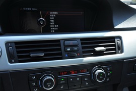 2011款宝马325i敞篷版