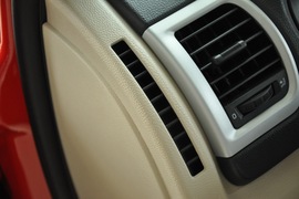 2011款斯柯达晶锐1.6L手自一体晶享版