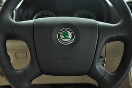 2011款斯柯达晶锐1.6L手自一体晶享版
