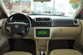 2011款斯柯达晶锐1.6L手自一体晶享版