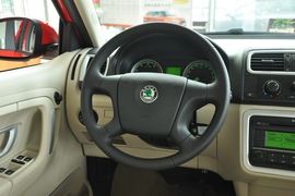 2011款斯柯达晶锐1.6L手自一体晶享版