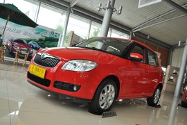 2011款斯柯达晶锐1.6L手自一体晶享版