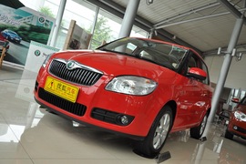 2011款斯柯达晶锐1.6L手自一体晶享版