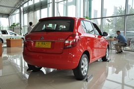 2011款斯柯达晶锐1.6L手自一体晶享版