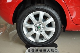 2011款斯柯达晶锐1.6L手自一体晶享版