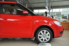 2011款斯柯达晶锐1.6L手自一体晶享版