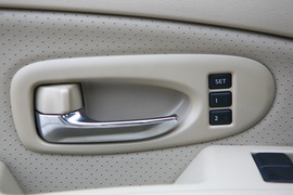 2009款日产轩逸对比测试