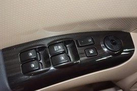 2013款起亚狮跑2.0L