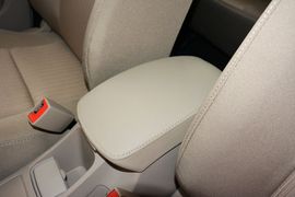 2013款起亚狮跑2.0L