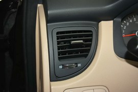 2013款起亚狮跑2.0L