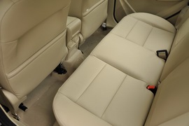 2011款福特福克斯三厢1.8L手自一体时尚型