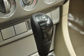 2011款福特福克斯三厢1.8L手自一体时尚型