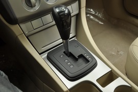 2011款福特福克斯三厢1.8L手自一体时尚型