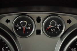 2011款福特福克斯三厢1.8L手自一体时尚型