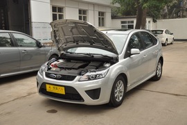2011款福特福克斯两厢1.8L手动舒适型