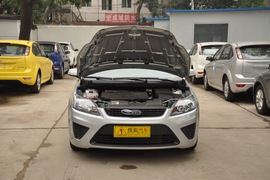 2011款福特福克斯两厢1.8L手动舒适型