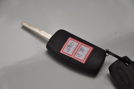 2011款福特福克斯两厢1.8L手动舒适型
