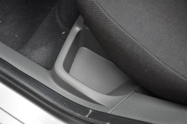 2011款福特福克斯两厢1.8L手动舒适型
