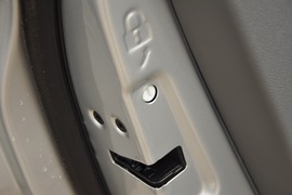 2011款福特福克斯两厢1.8L手动舒适型