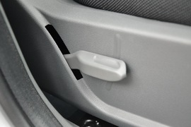 2011款福特福克斯两厢1.8L手动舒适型