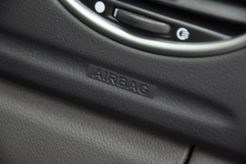2011款福特福克斯两厢1.8L手动舒适型