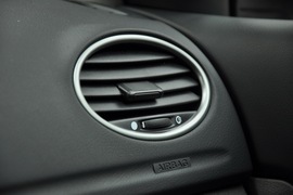 2011款福特福克斯两厢1.8L手动舒适型