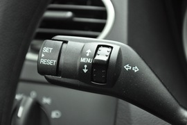 2011款福特福克斯两厢1.8L手动舒适型