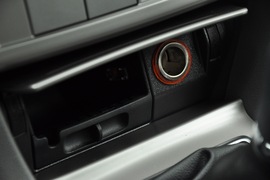 2011款福特福克斯两厢1.8L手动舒适型
