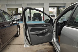 2011款福特福克斯两厢1.8L手动舒适型