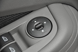 2011款福特福克斯两厢1.8L手动舒适型