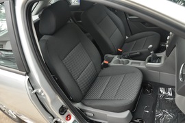 2011款福特福克斯两厢1.8L手动舒适型