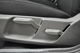 2011款福特福克斯两厢1.8L手动舒适型