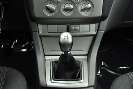 2011款福特福克斯两厢1.8L手动舒适型