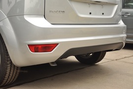 2011款福特福克斯两厢1.8L手动舒适型