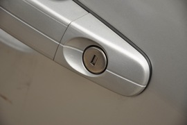 2011款福特福克斯两厢1.8L手动舒适型