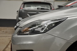 2011款福特福克斯两厢1.8L手动舒适型