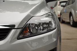 2011款福特福克斯两厢1.8L手动舒适型