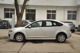 2011款福特福克斯两厢1.8L手动舒适型