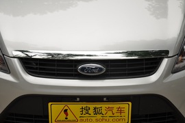 2011款福特福克斯两厢1.8L手动舒适型