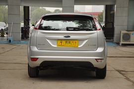 2011款福特福克斯两厢1.8L手动舒适型
