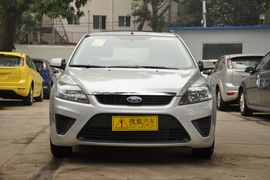 2011款福特福克斯两厢1.8L手动舒适型